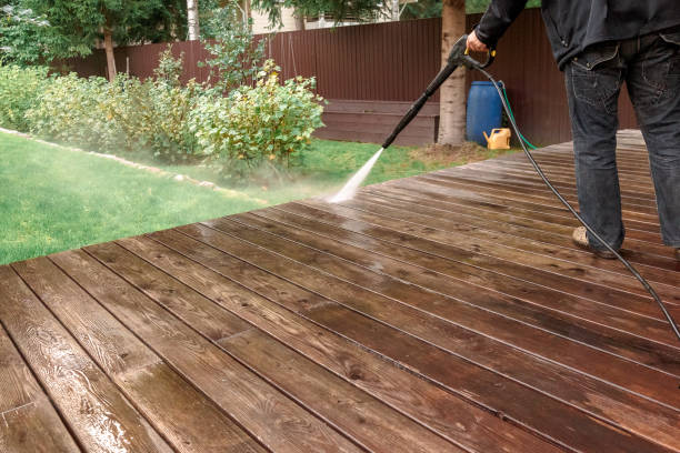 Best Pool Deck Cleaning  in Nissequogue, NY